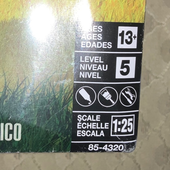 Revell Monogram Original Early Ford Bronco 1:25 Scale Plastic Model Kit - Picture 2 of 7